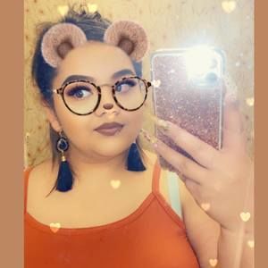 Meet your Posher, Herminia